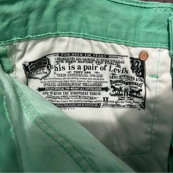 Levi’s Women’s Pastel Green Mid Rise Relaxed Fit Denim Shorts Size W 30 - Picture 5 of 9